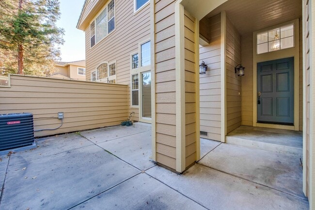Building Photo - 4616 Hampton Falls Pl