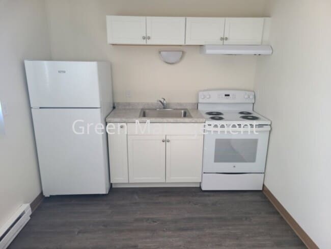 Building Photo - Studio/Efficiency