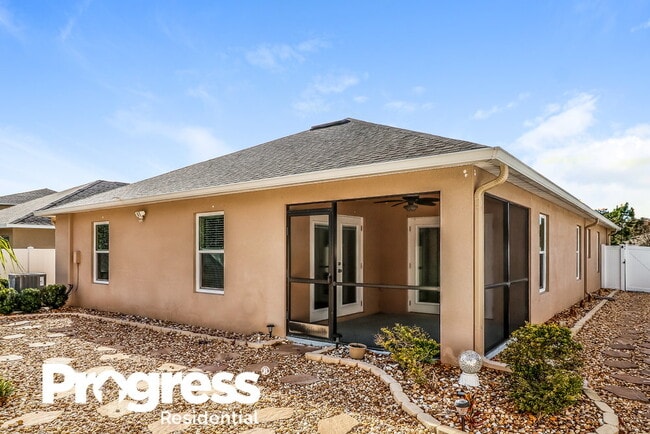 Building Photo - 10042 Ives Loop