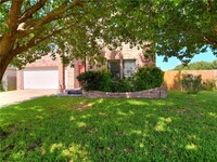 Building Photo - 219 Cottontail Dr