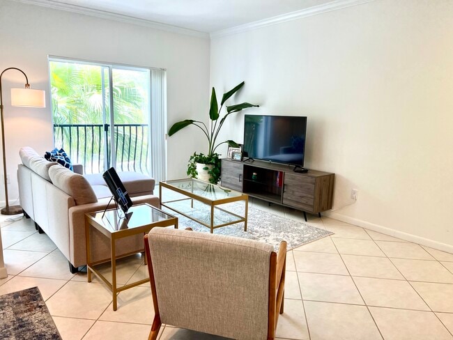 Building Photo - 3165 NE 184th St