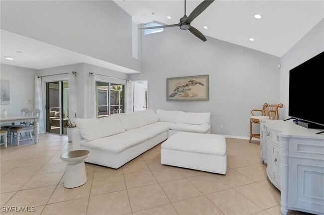 Building Photo - 1145 Jardin Dr