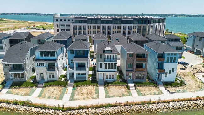 Building Photo - 516 Secretariat Dr