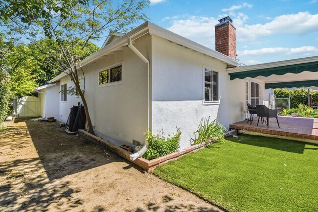 Building Photo - 23020 Haynes St