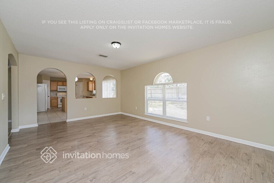 Building Photo - 1112 Imperial Eagle St