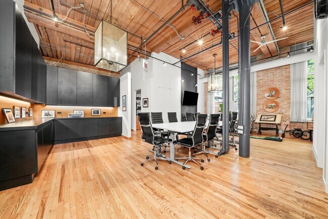 Building Photo - 1327 W Washington Blvd