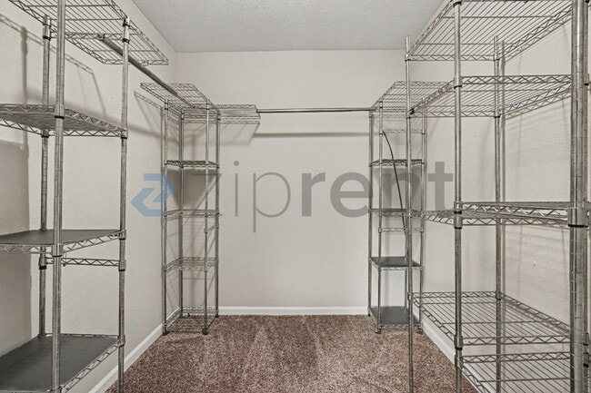 Building Photo - 15060 NW Central Dr