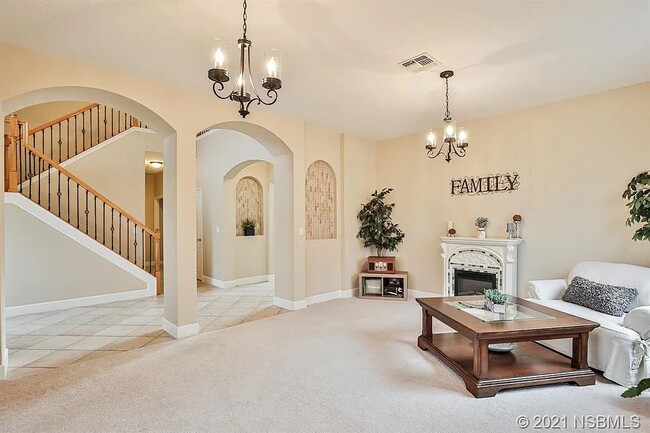 Building Photo - 453 Venetian Villa Dr