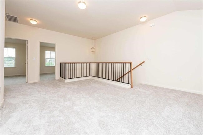 Building Photo - 1620 Bryant Dr