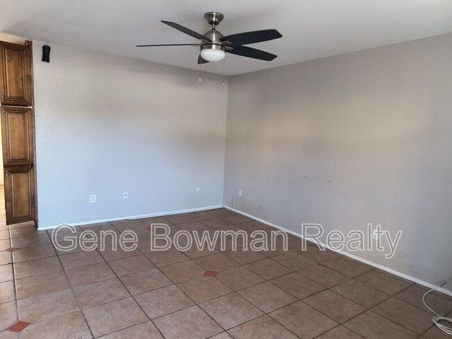 Building Photo - 781 Cypress Ave