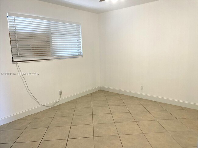 Building Photo - 225 NW 23rd St