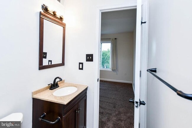 Building Photo - 7002 Cipriano Woods Ct