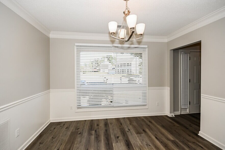 Building Photo - 4847 Wilkie Way NW