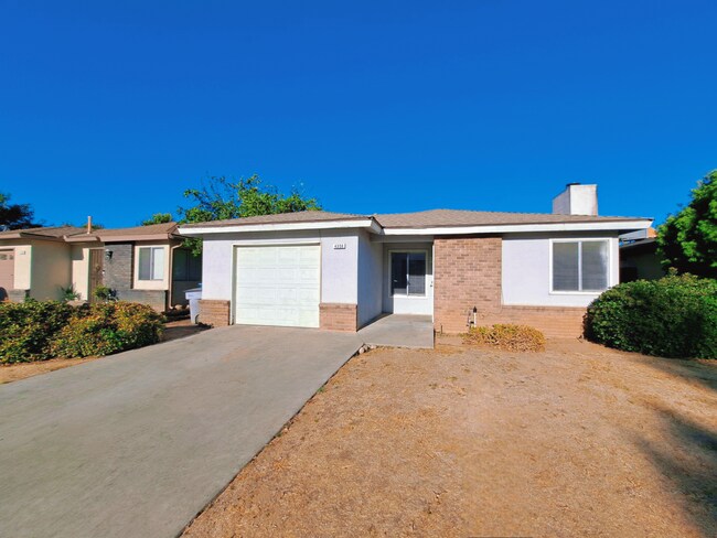 Building Photo - Central Unified District 3-bedroom 2-bathr...