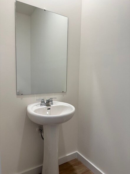 Building Photo - 4131 Belcourt Dr