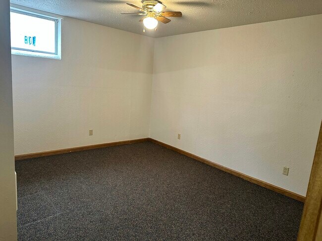 Building Photo - 1901 Elm Ave