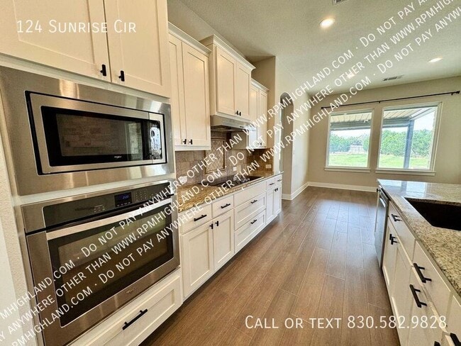 Building Photo - 124 Sunrise Cir