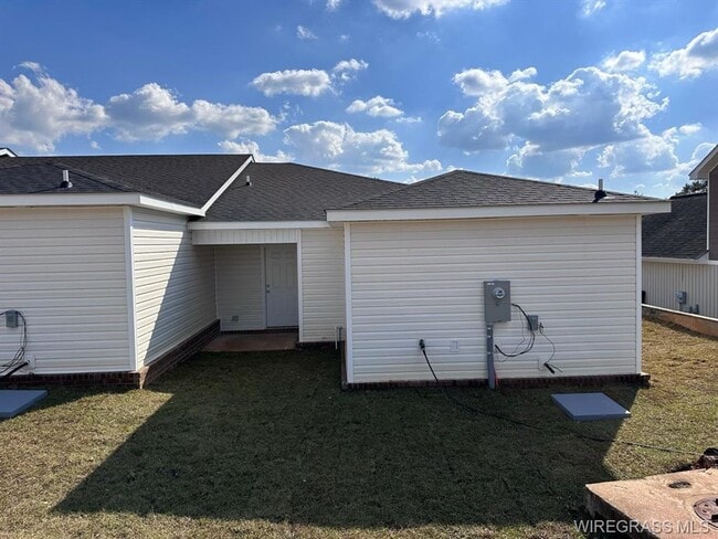 Building Photo - 214 Charleston Dr