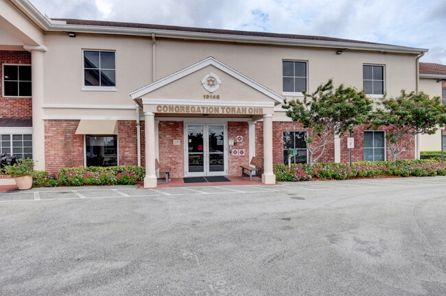 Building Photo - 4049 Wolverton C