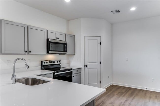 Building Photo - 11318 W 35th St S