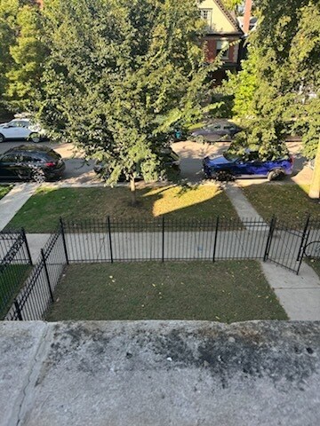 Building Photo - 4425 N Paulina St