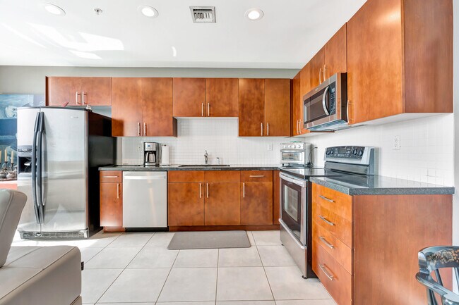 Building Photo - 300 S Australian Ave