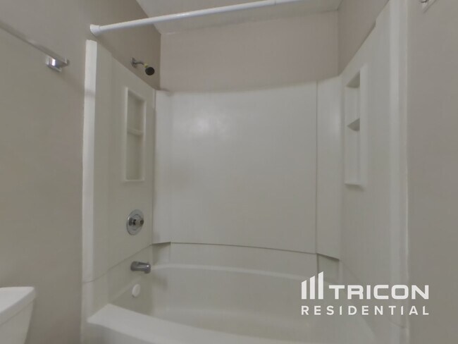 Building Photo - 902 Shiloh Ridge Run NW