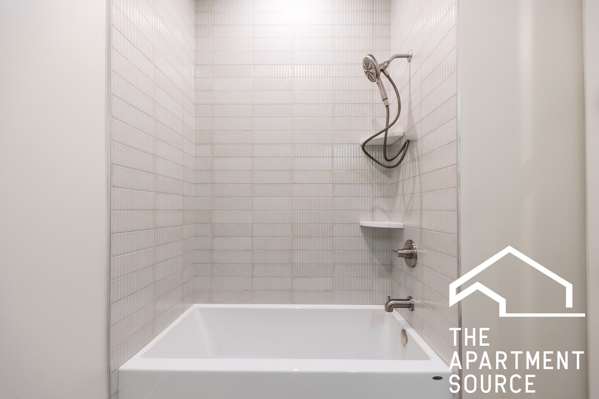 Building Photo - 1620 W Grand Ave