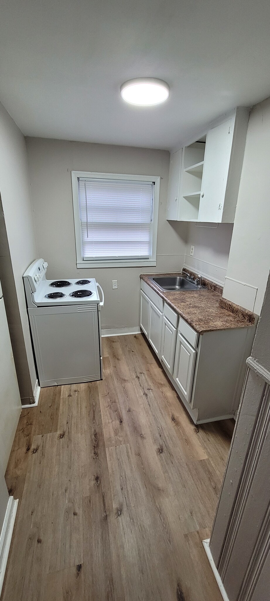 Building Photo - 903 Martin St