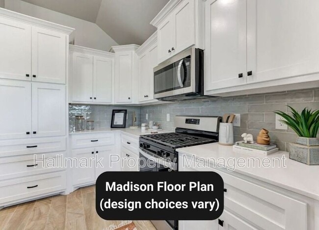 Building Photo - 628 Trails End Dr