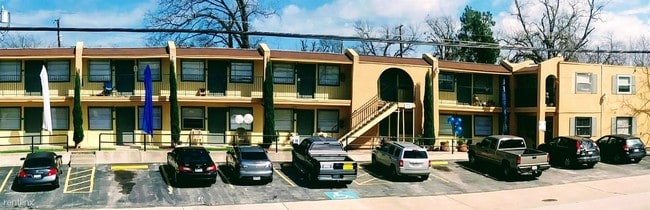 Building Photo - 1 br, 1 bath 4plex - 209 Victor St 208 Apt 13