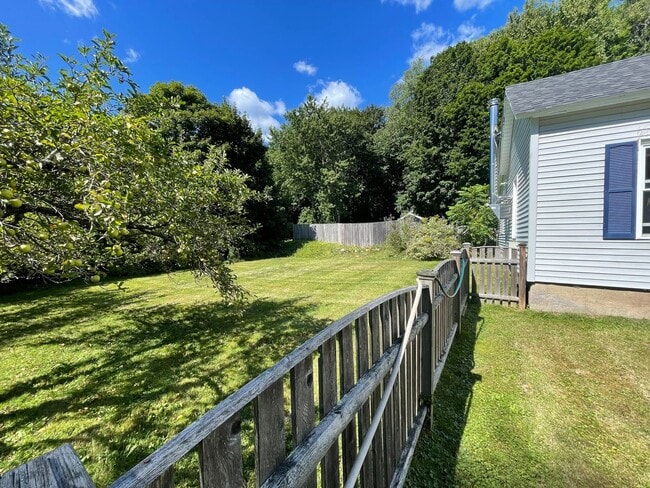 Building Photo - Exceptional 4-Bedroom Home for Rent in Dal...