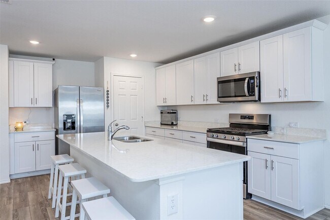 Building Photo - 2023 built Sweet Home! 4bd & 3 bth