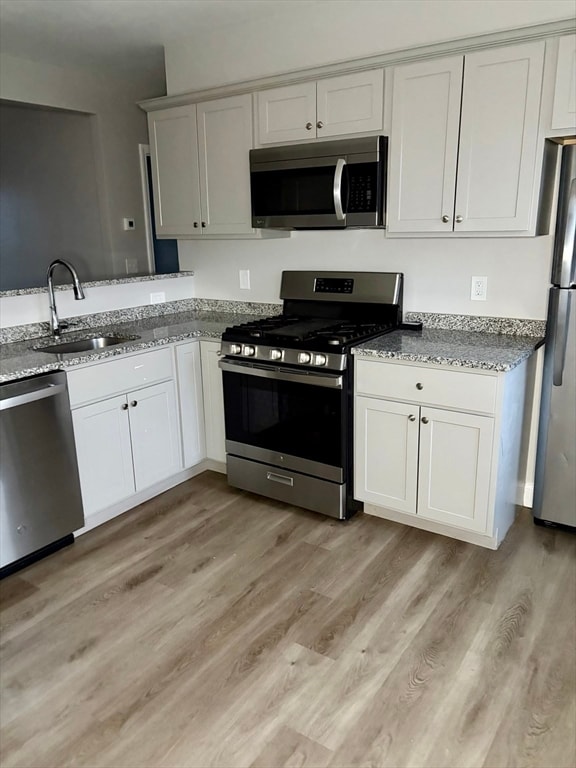 Building Photo - 325 Snell St