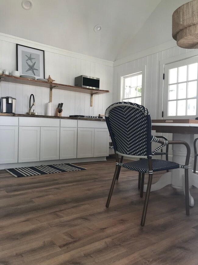 Kitchen - 2708 Shandy Ln