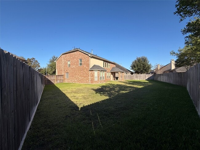 Building Photo - 28015 Silverstream Ct