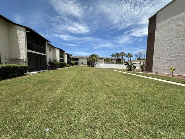Building Photo - 5521 Bay Blvd