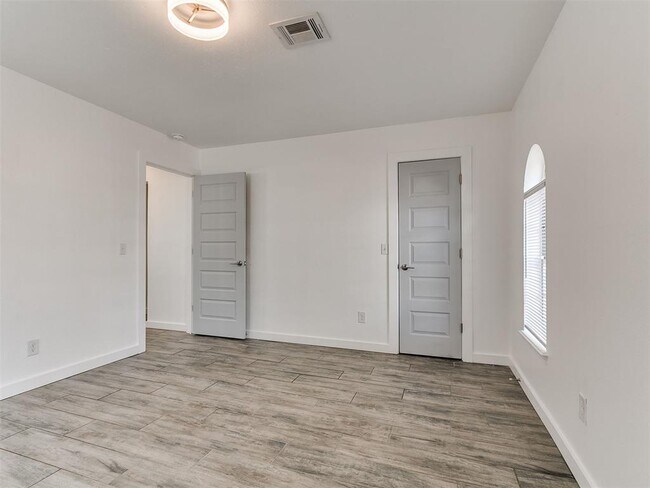 Building Photo - 2808 SW 88th St