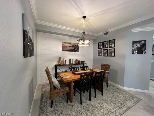 Building Photo - 15375 Grn Acrs Ave