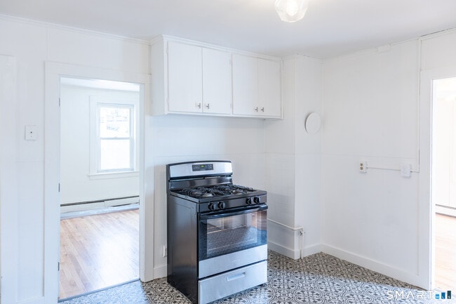 Building Photo - 84 Front St