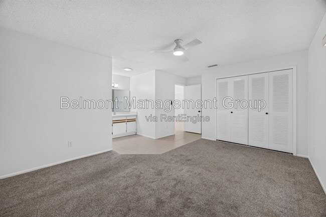 Building Photo - 102 Edgewater Cir