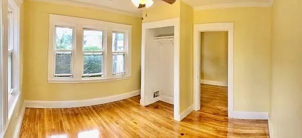 Building Photo - Spacious 2 BED 1 BATH close to Forest Hills Train Station