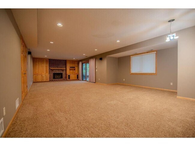 Building Photo - 13856 Essex Trail