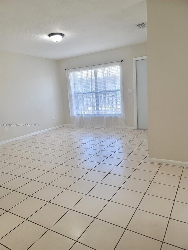 Building Photo - 15354 SW 72nd St