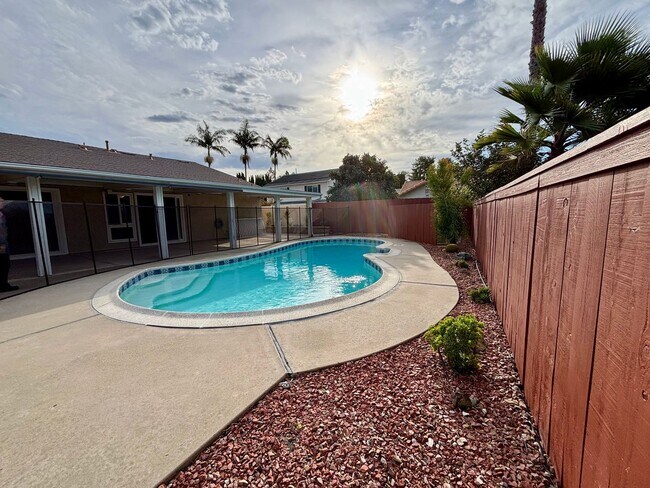 Building Photo - Spacious 4BR San Diego Home with Private Pool