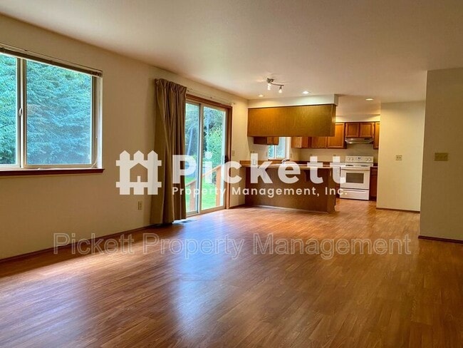 Building Photo - 10659 Wharf Pl NW