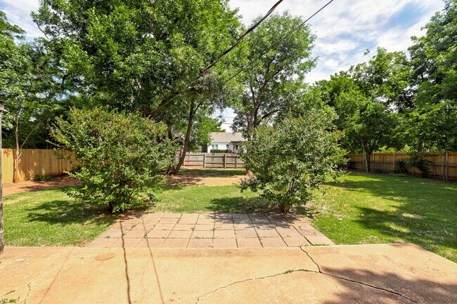 Building Photo - 821 NW 48th St