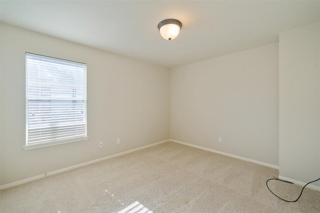 Building Photo - 8811 Sun Haven Ln