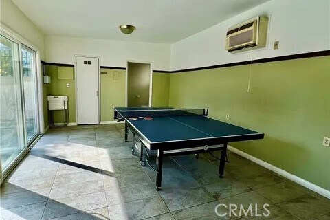 Building Photo - 3010 Montrose Ave