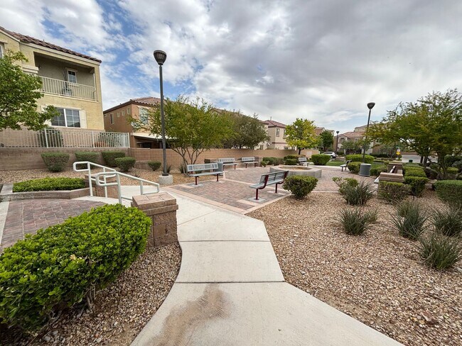 Building Photo - Spacious Tri-Level 4-Bedroom Home with Bal...